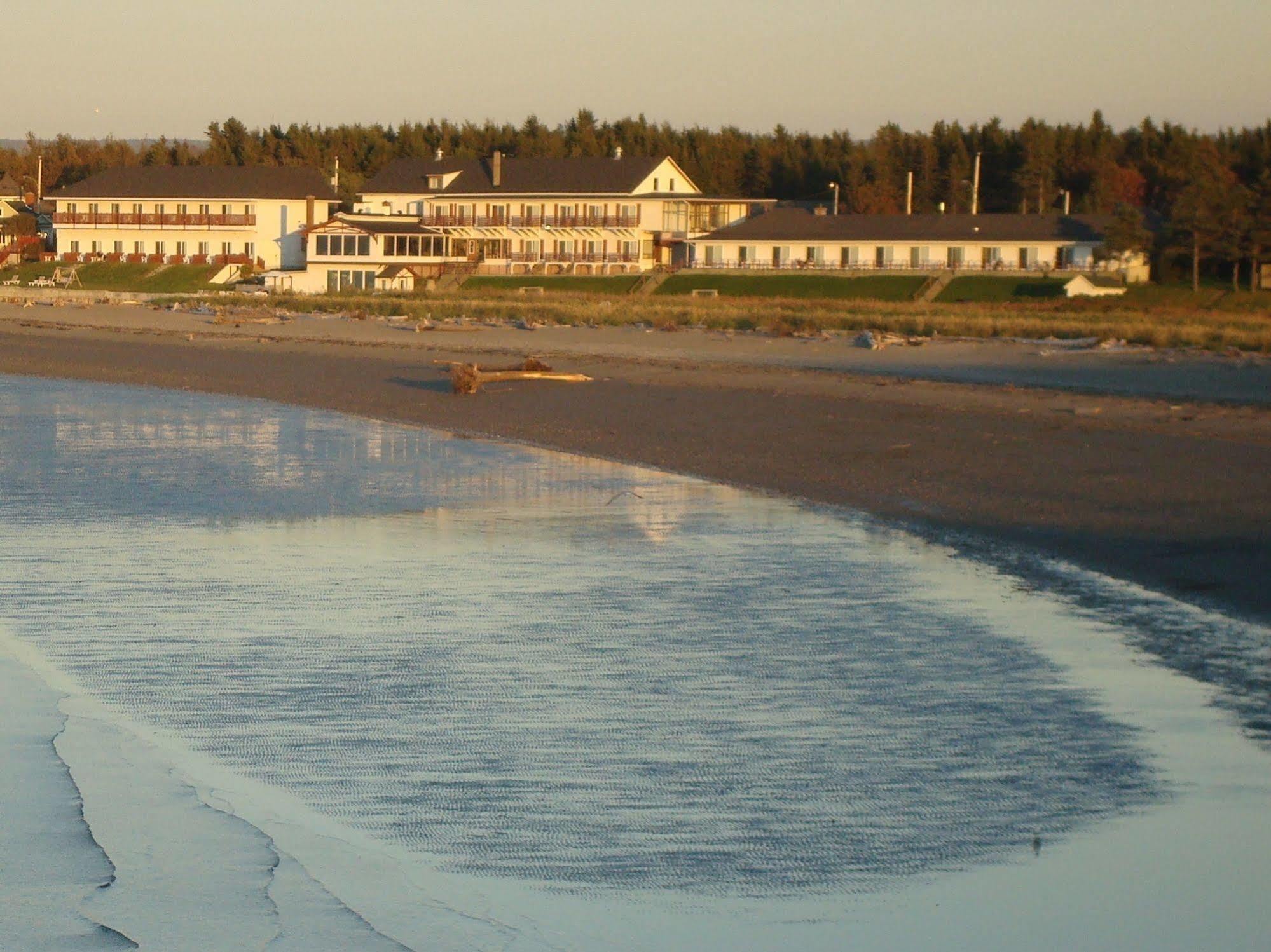 Hotel Motel Belle Plage Matane Exterior foto